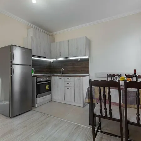 1bdr With Kitchen In Vip Zone Ch *