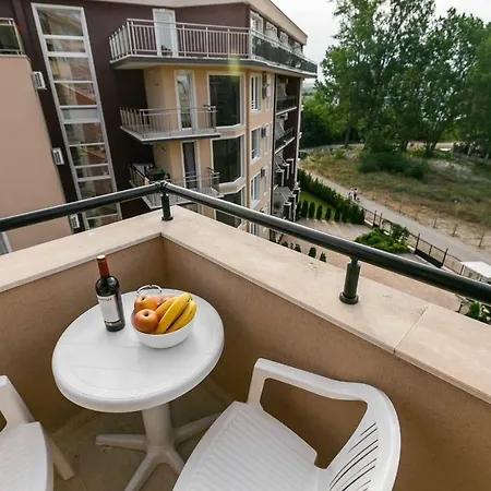 1bdr With Kitchen In Vip Zone Ch